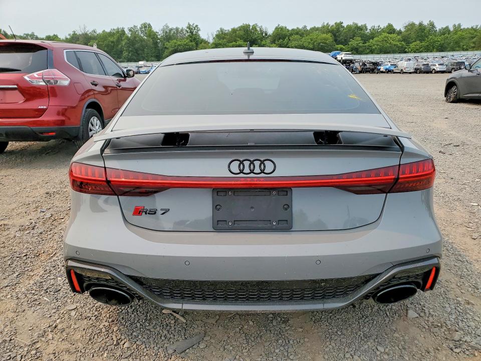 60406046 :رقم المزاد ، WUAPCBF23MN903894 vin ، 2021 Audi Rs7 مزاد بيع