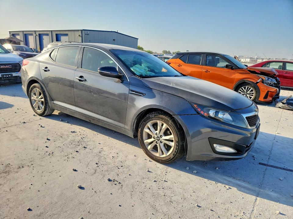2011 Kia Optima მანქანა იყიდება აუქციონზე, vin: KNAGN4A76B5095895, აუქციონის ნომერი: 62040866