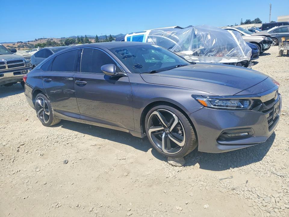 Продажа на аукционе авто 2018 Honda Accord, vin: 1HGCV2F32JA040394, номер лота: 62431696