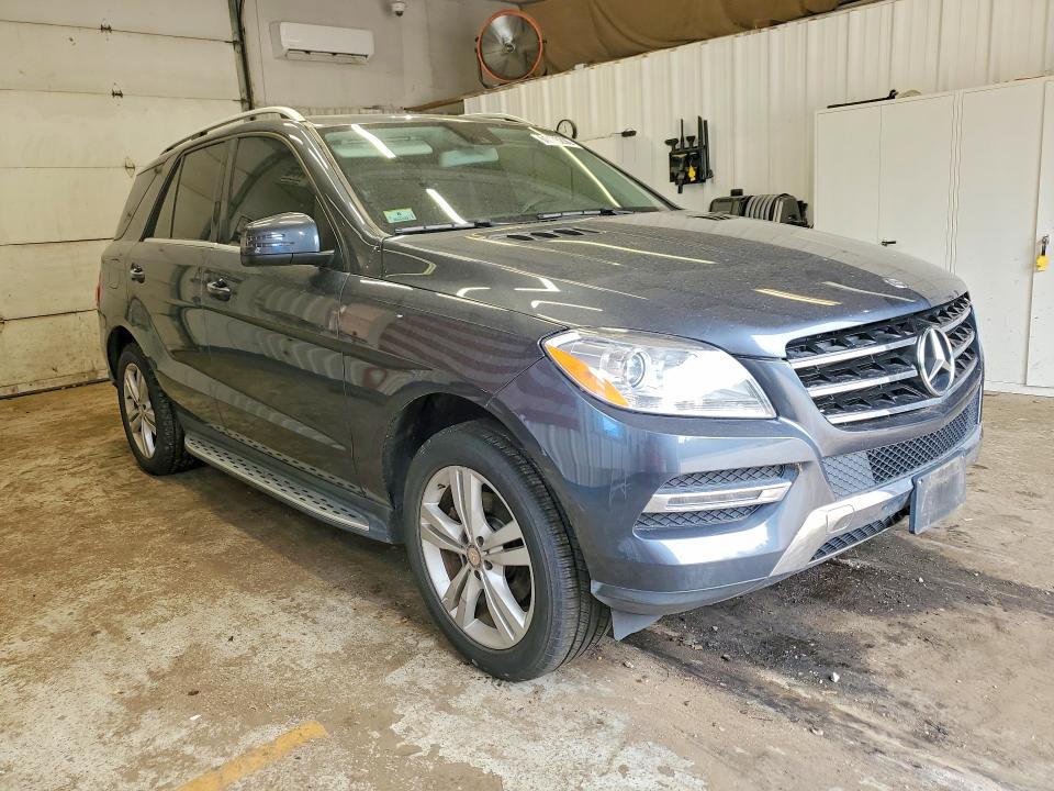 Продажа на аукционе авто 2015 Mercedes-benz Ml, vin: 4JGDA5HB6FA564347, номер лота: 61175206