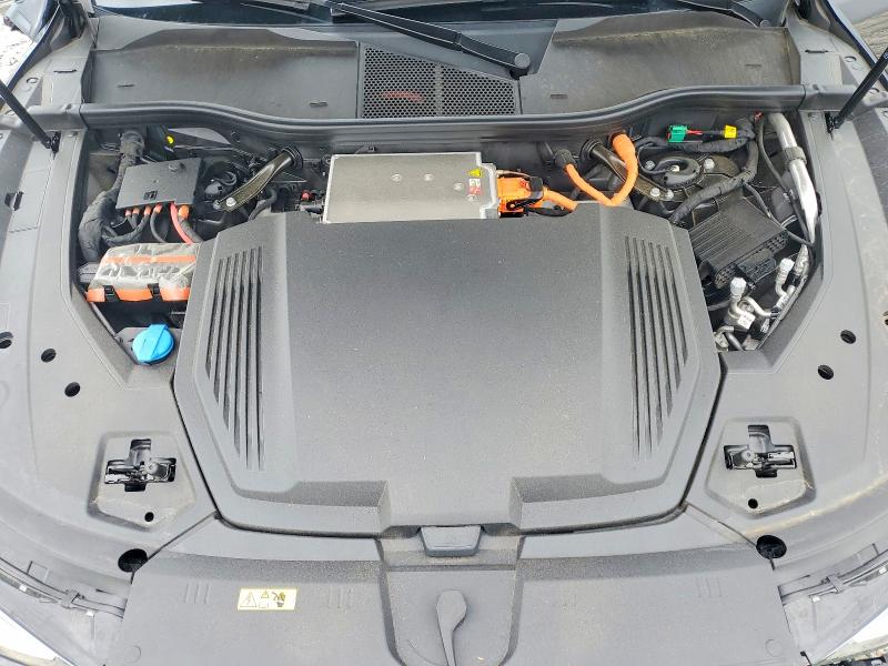 61044886 :رقم المزاد ، WA15AAGE1RB006041 vin ، 2024 Audi Q8 E-tron مزاد بيع