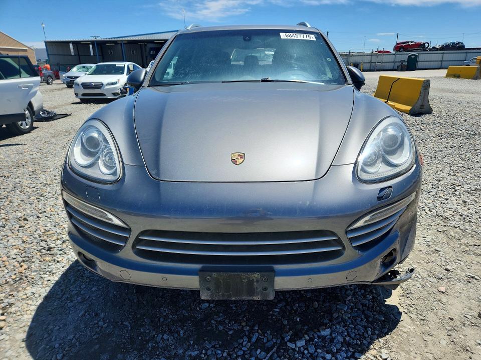 60487776 :رقم المزاد ، WP1AA2A27ELA91737 vin ، 2014 Porsche Cayenne مزاد بيع