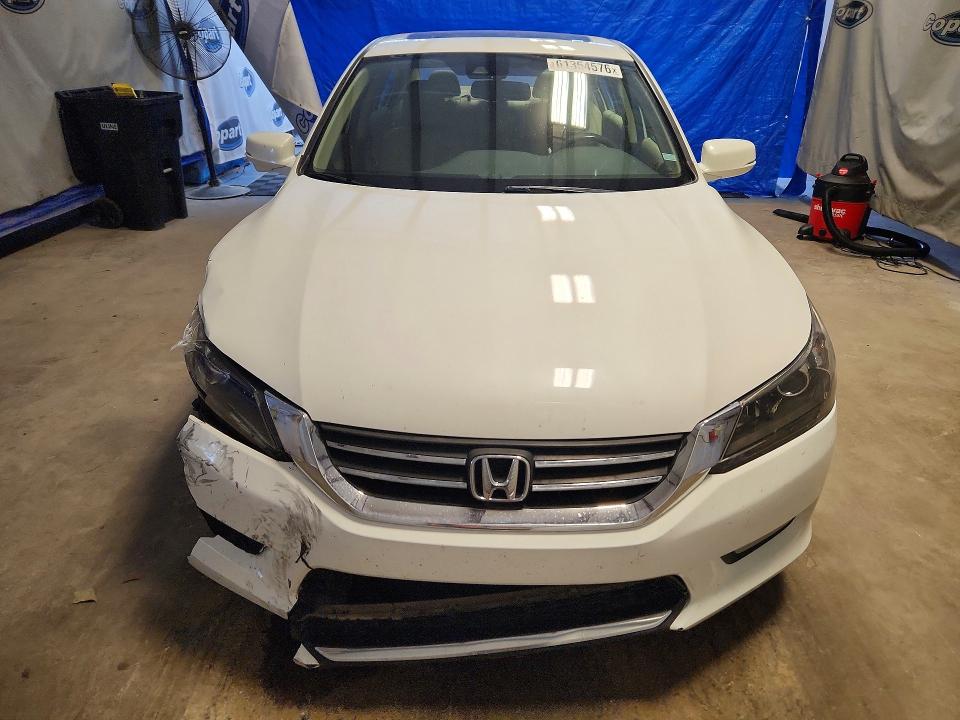Продажа на аукционе авто 2015 Honda Accord, vin: 1HGCR2F89FA151578, номер лота: 61354576