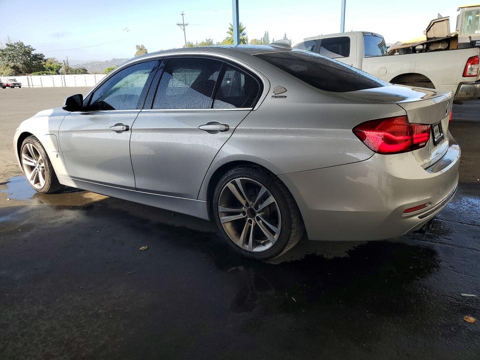 59895376 :رقم المزاد ، WBA8E1C56JA178022 vin ، 2018 Bmw 330e مزاد بيع