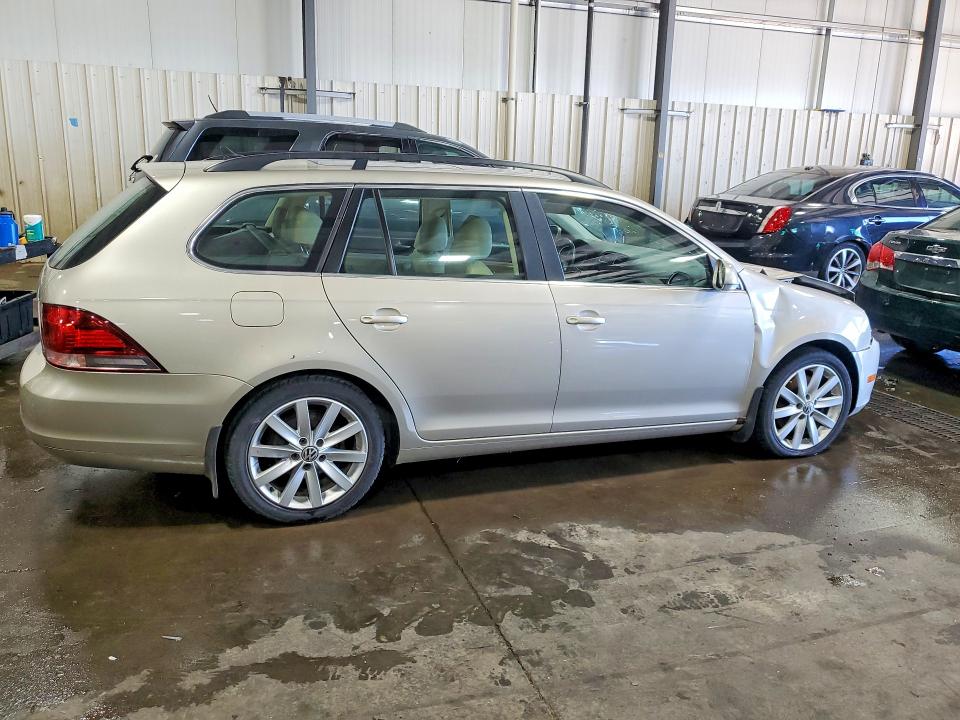 60869596 :رقم المزاد ، 3VWPL7AJ5DM643899 vin ، 2013 Volkswagen Jetta مزاد بيع