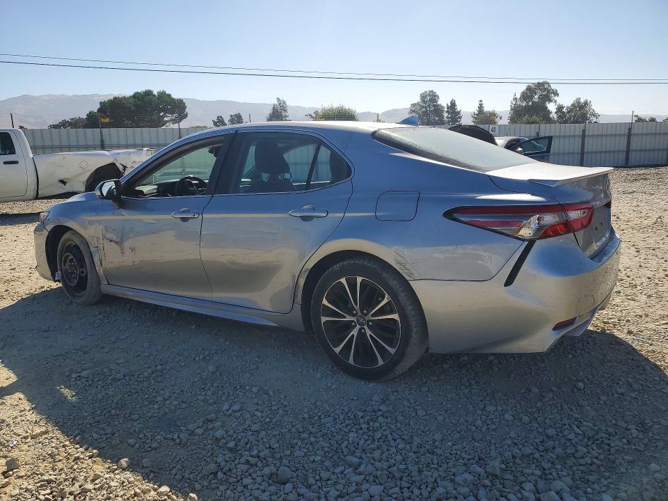 61069066 :رقم المزاد ، 4T1B11HK4KU220203 vin ، 2019 Toyota Camry مزاد بيع
