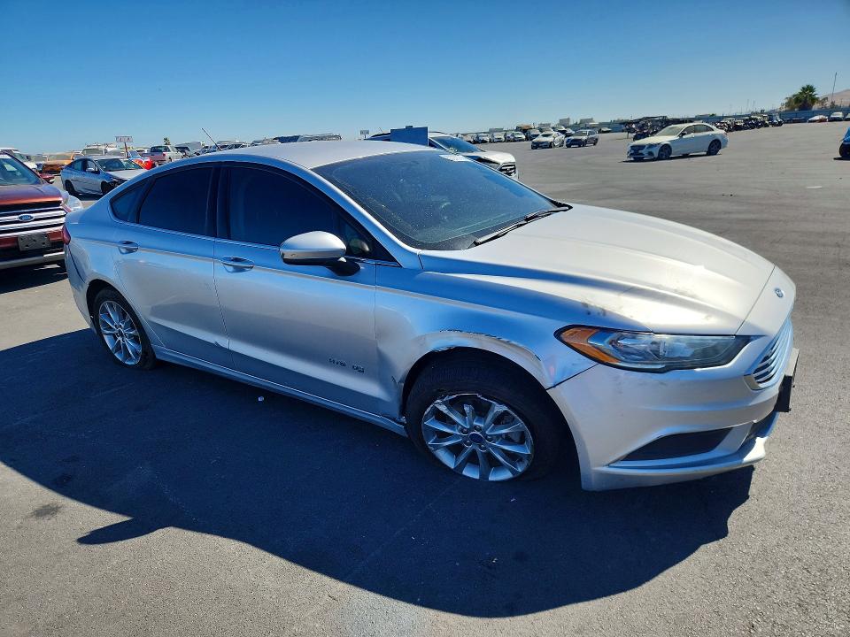 Продажа на аукционе авто 2017 Ford Fusion, vin: 3FA6P0LU3HR217306, номер лота: 62255766