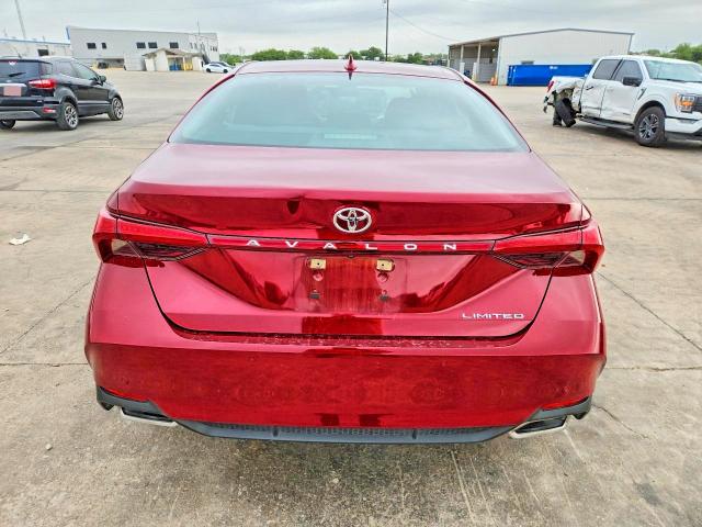 61192346 :رقم المزاد ، 4T1DZ1FB7MU061118 vin ، 2021 Toyota Avalon مزاد بيع