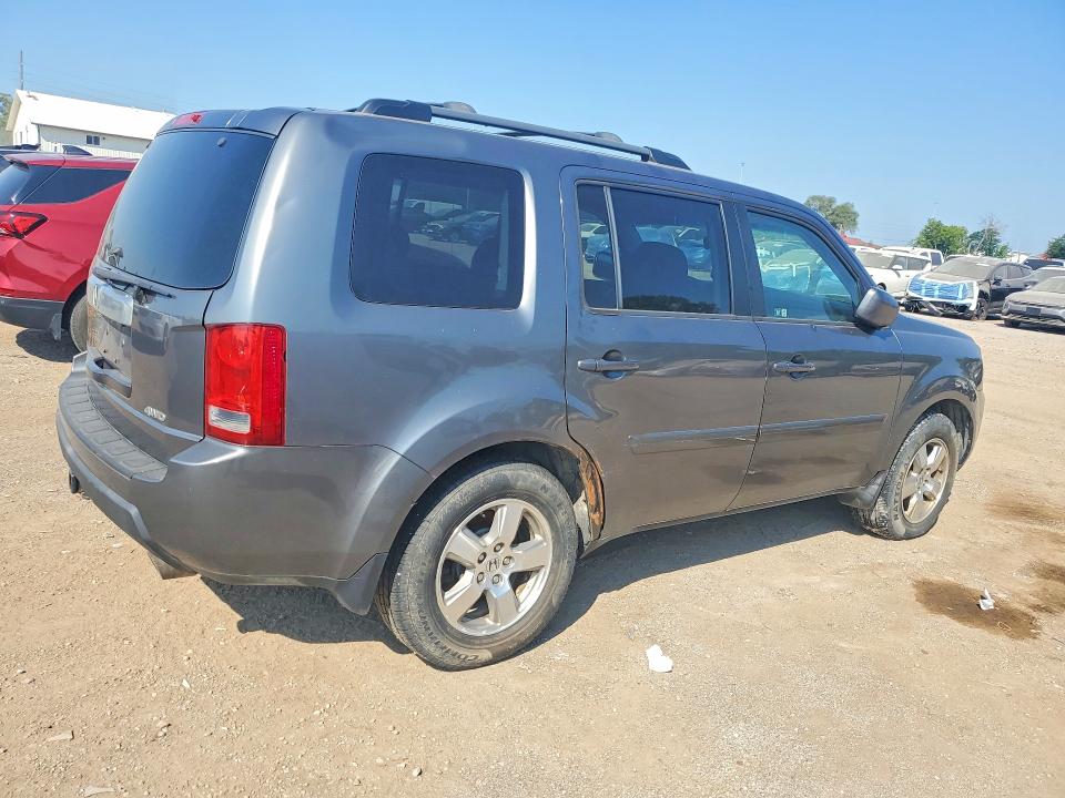 60517146 :رقم المزاد ، 5FNYF4H5XBB056525 vin ، 2011 Honda Pilot مزاد بيع