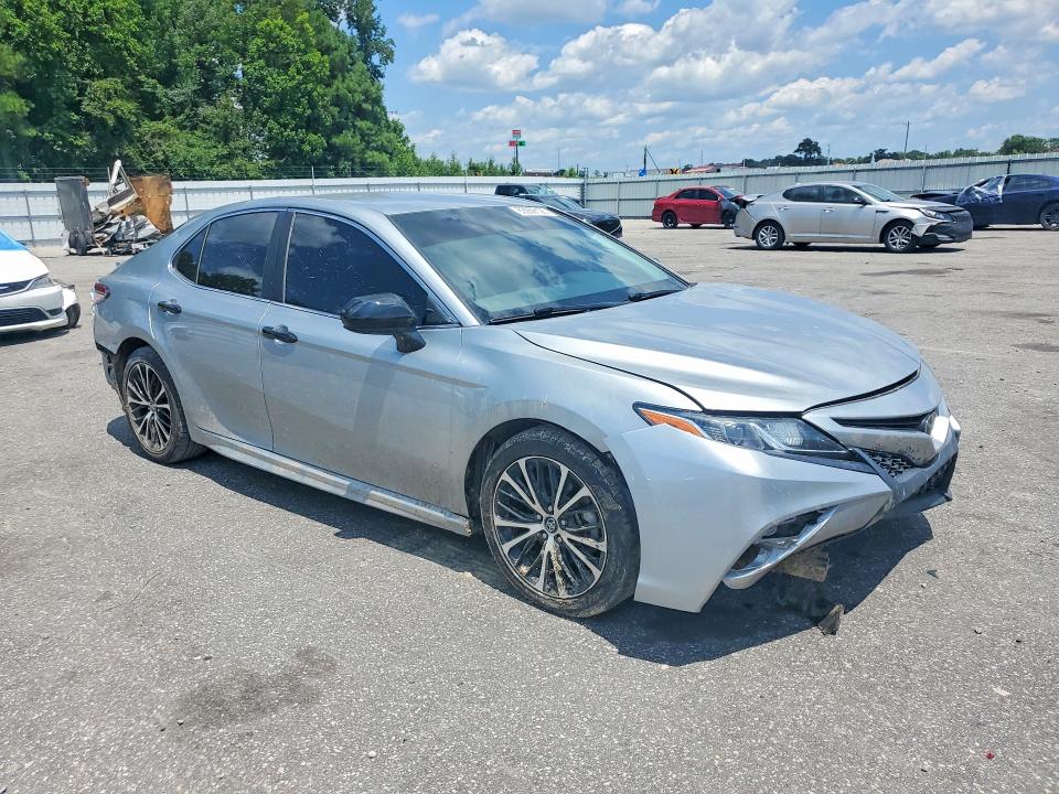 2020 Toyota Camry მანქანა იყიდება აუქციონზე, vin: 4T1G11AK9LU911082, აუქციონის ნომერი: 63059126