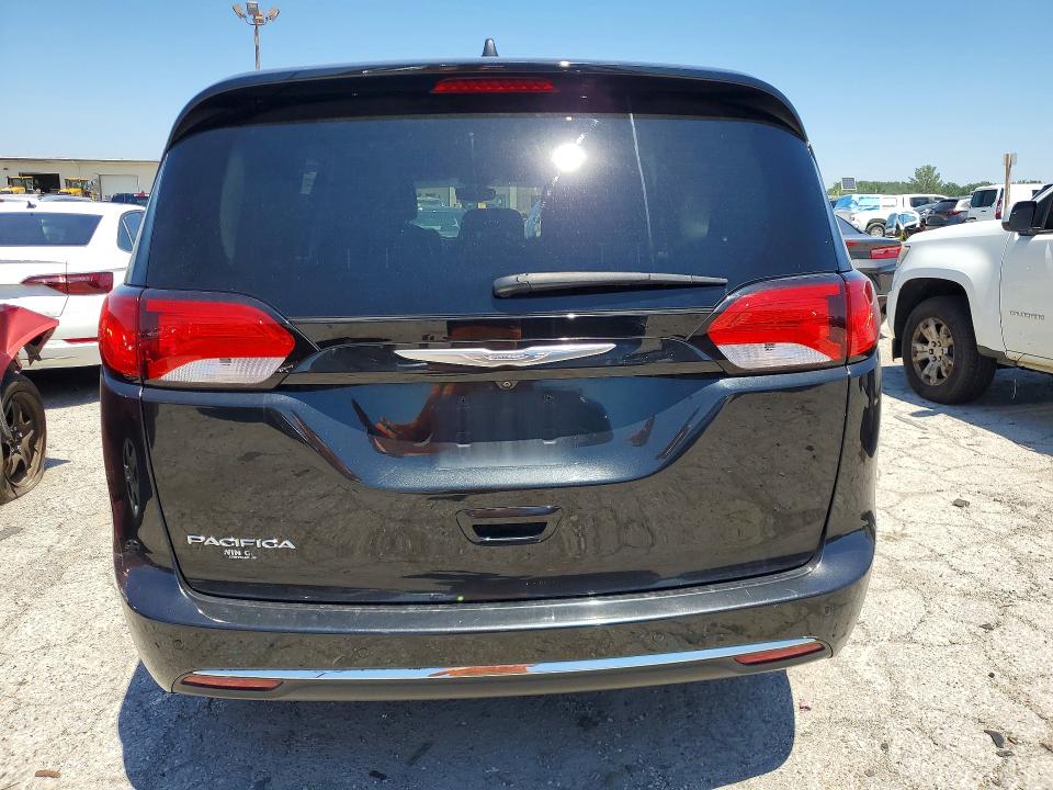 59621516 :رقم المزاد ، 2C4RC1EG6HR622582 vin ، 2017 Chrysler Pacifica مزاد بيع