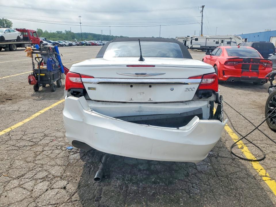 Продажа на аукционе авто 2014 Chrysler 200, vin: 1C3BCBEGXEN131114, номер лота: 59722066