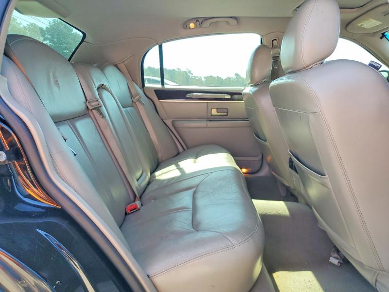 2007 Lincoln Town Car მანქანა იყიდება აუქციონზე, vin: 1LNHM82V47Y620310, აუქციონის ნომერი: 56536026