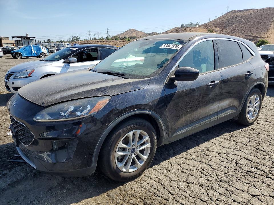 Продажа на аукционе авто 2021 Ford Escape, vin: 1FMCU0G60MUB15588, номер лота: 62567376