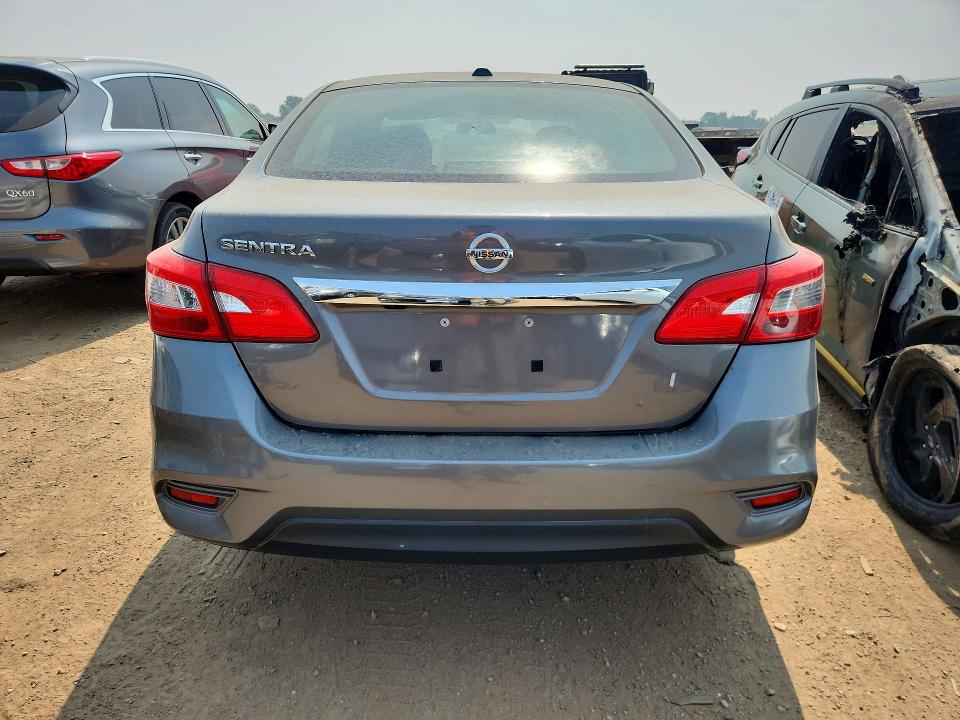 60529756 :رقم المزاد ، 3N1AB7AP1JL663765 vin ، 2018 Nissan Sentra مزاد بيع