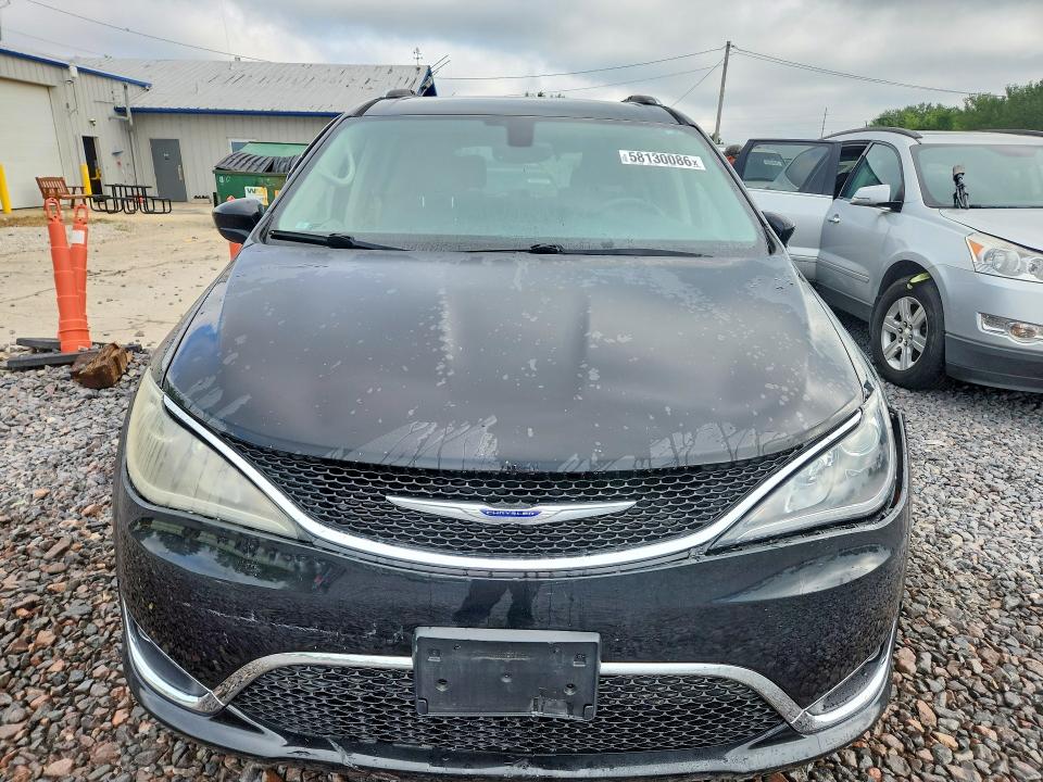 58130086 :رقم المزاد ، 2C4RC1EGXJR291821 vin ، 2018 Chrysler Pacifica مزاد بيع