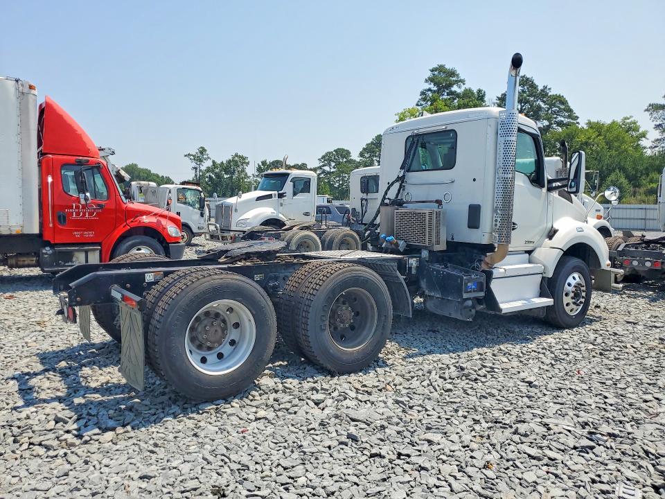 61511336 :رقم المزاد ، 1XKZDP9X5LJ396806 vin ، 2020 Kenworth Construction مزاد بيع