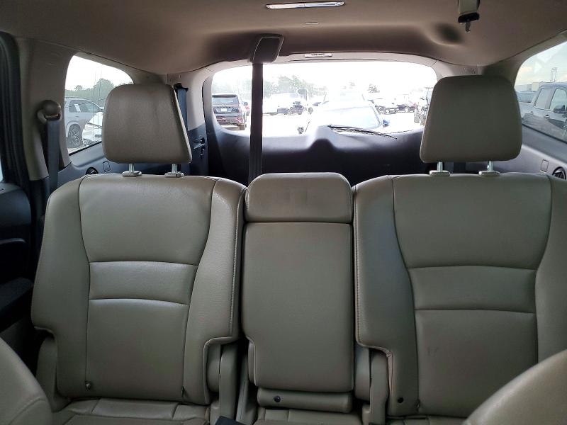 60168636 :رقم المزاد ، 5FNYF5H50HB038002 vin ، 2017 Honda Pilot مزاد بيع