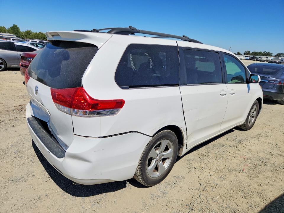 Продаж на аукціоні авто 2011 Toyota Sienna, vin: 5TDKK3DC7BS085346, номер лоту: 59009256