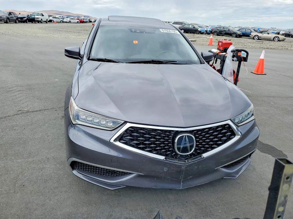 61056196 :رقم المزاد ، 19UUB1F54KA007990 vin ، 2019 Acura Tlx Techno مزاد بيع