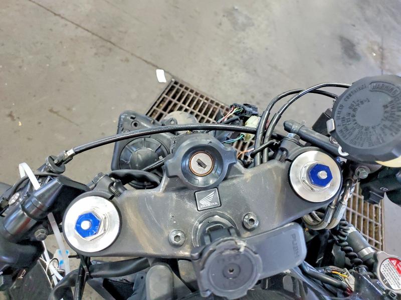 Продажа на аукционе авто 2008 Honda Cbr600, vin: JH2PC40058M106663, номер лота: 61137646
