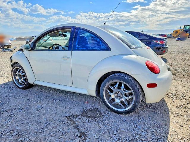 59851176 :رقم المزاد ، 3VWCR31C75M405450 vin ، 2005 Volkswagen New Beetle مزاد بيع