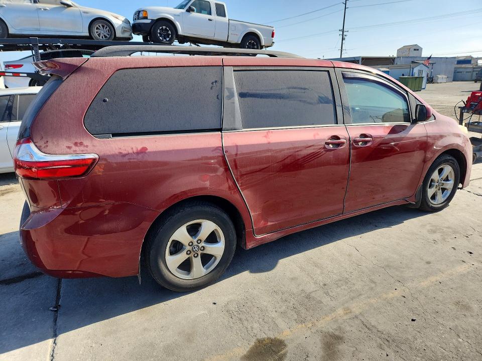 Auction sale of the 2019 Toyota Sienna, vin: 5TDKZ3DC4KS995788, lot number: 62788286