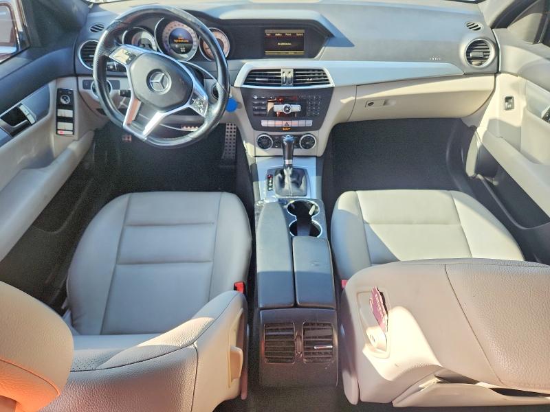 Продажа на аукционе авто 2014 Mercedes-benz C, vin: WDDGF4HB1EA960414, номер лота: 61549386
