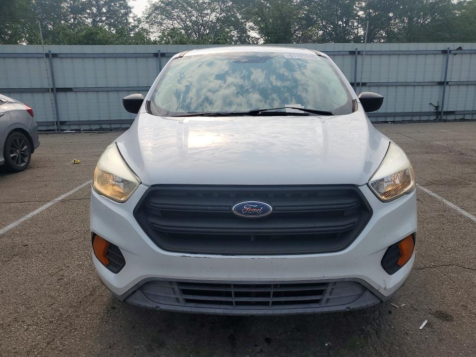 Продажа на аукционе авто 2017 Ford Escape, vin: 1FMCU0F76HUC05778, номер лота: 61191946