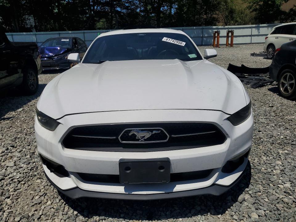 61742956 :رقم المزاد ، 1FA6P8TH1F5310679 vin ، 2015 Ford Mustang مزاد بيع