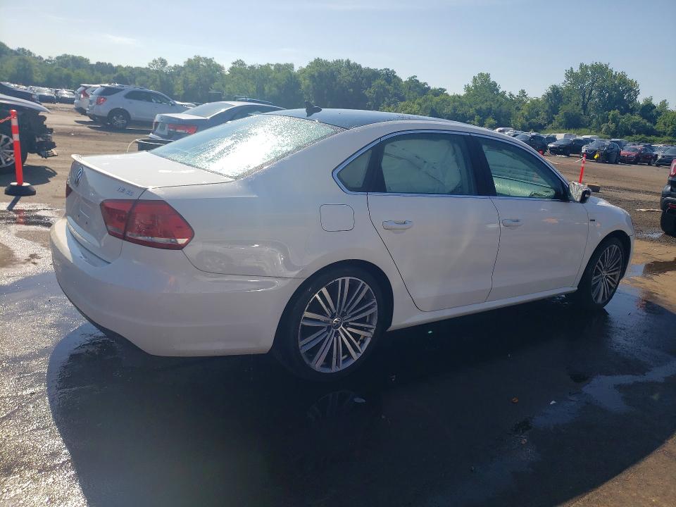2015 Volkswagen Passat მანქანა იყიდება აუქციონზე, vin: 1VWBT7A30FC021839, აუქციონის ნომერი: 60370216