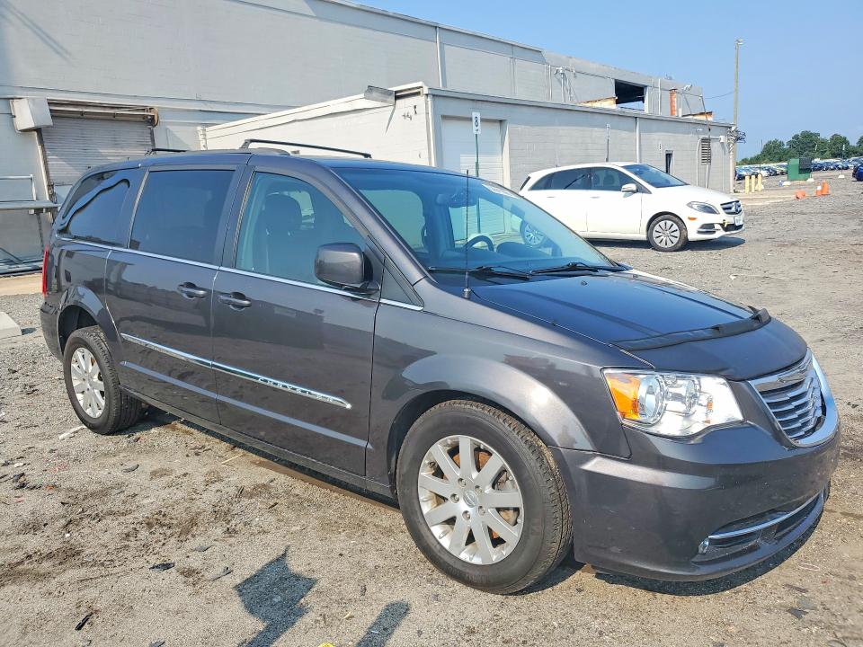 62641006 :رقم المزاد ، 2C4RC1BG6GR238515 vin ، 2016 Chrysler Town & Country مزاد بيع