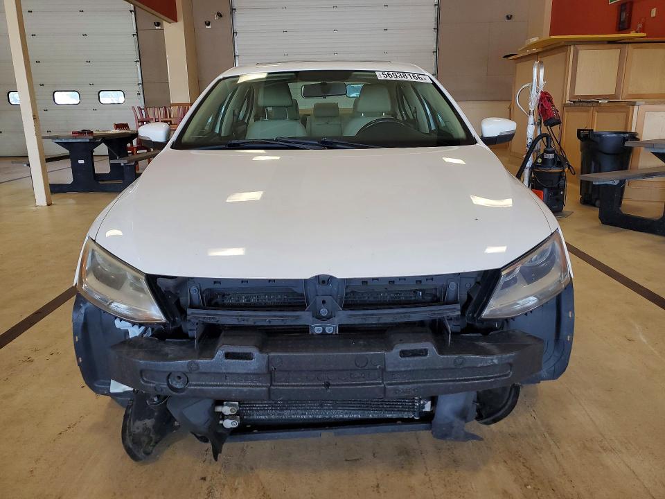 56938166 :رقم المزاد ، 3VWDP7AJ6DM393872 vin ، 2013 Volkswagen Jetta مزاد بيع