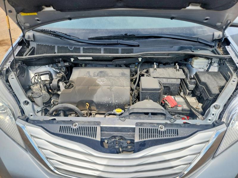 60460896 :رقم المزاد ، 5TDZK3DC5FS574543 vin ، 2015 Toyota Sienna مزاد بيع