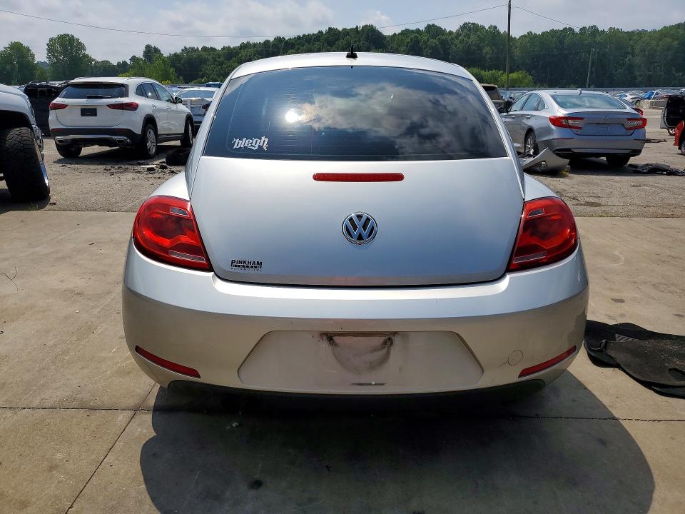 61302526 :رقم المزاد ، 3VWFP7AT1CM644693 vin ، 2012 Volkswagen Beetle مزاد بيع