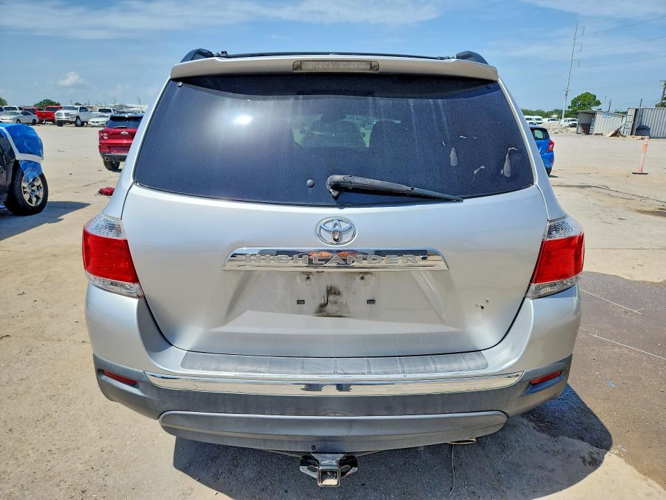 61713616 :رقم المزاد ، 5TDYK3EH8BS045393 vin ، 2011 Toyota Highlander مزاد بيع