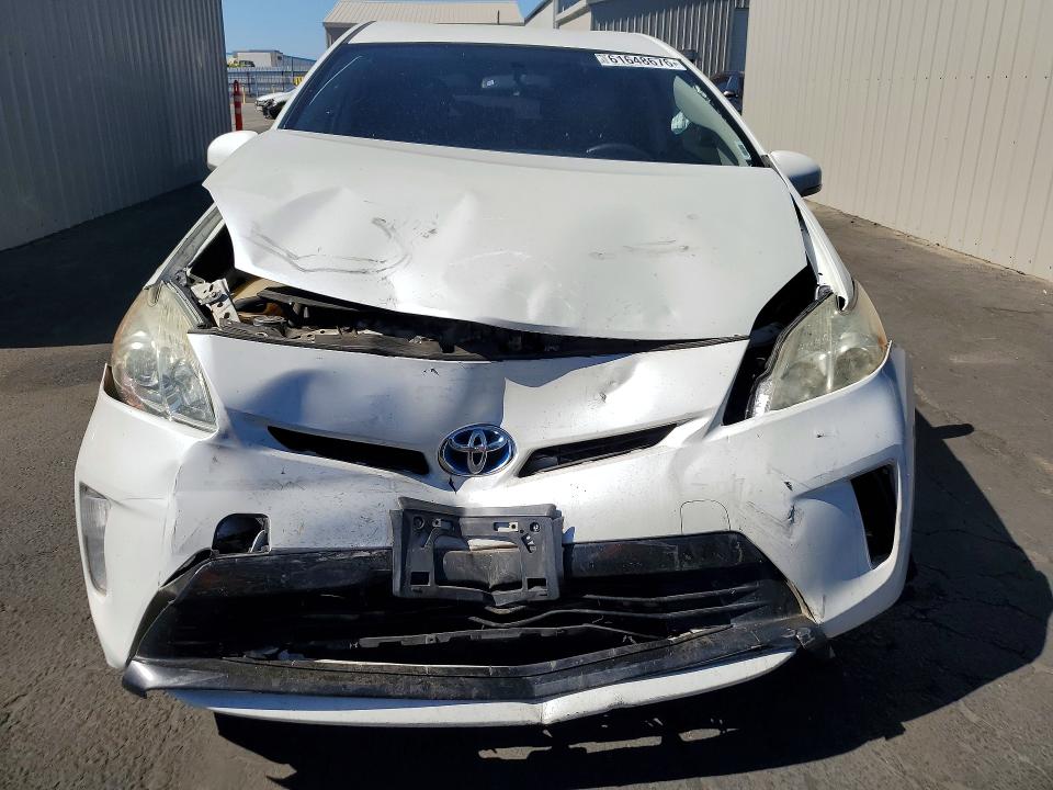 61648676 :رقم المزاد ، JTDKN3DU7F0416659 vin ، 2015 Toyota Prius مزاد بيع