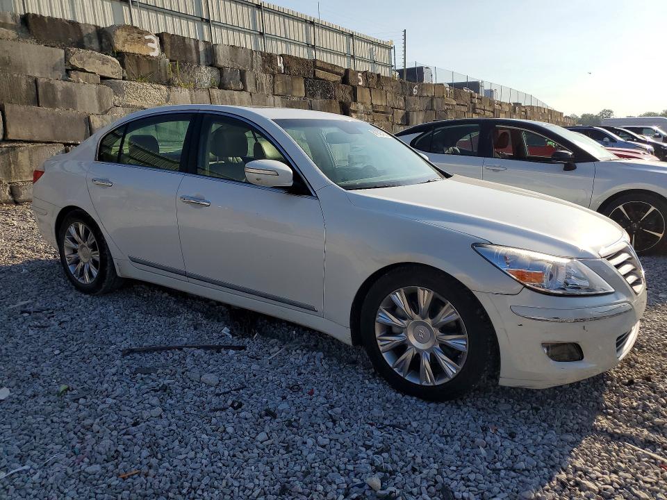 61148436 :رقم المزاد ، KMHGC4DE6BU123084 vin ، 2011 Hyundai Genesis مزاد بيع