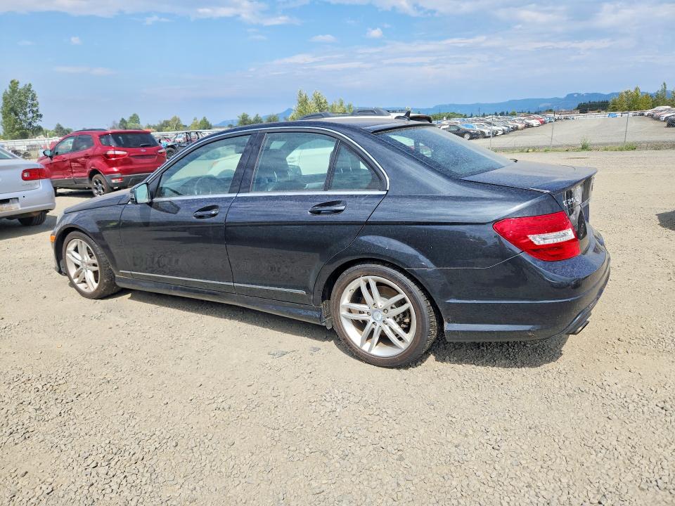 Продаж на аукціоні авто 2012 Mercedes-benz C, vin: WDDGF4HB3CR220300, номер лоту: 61884946
