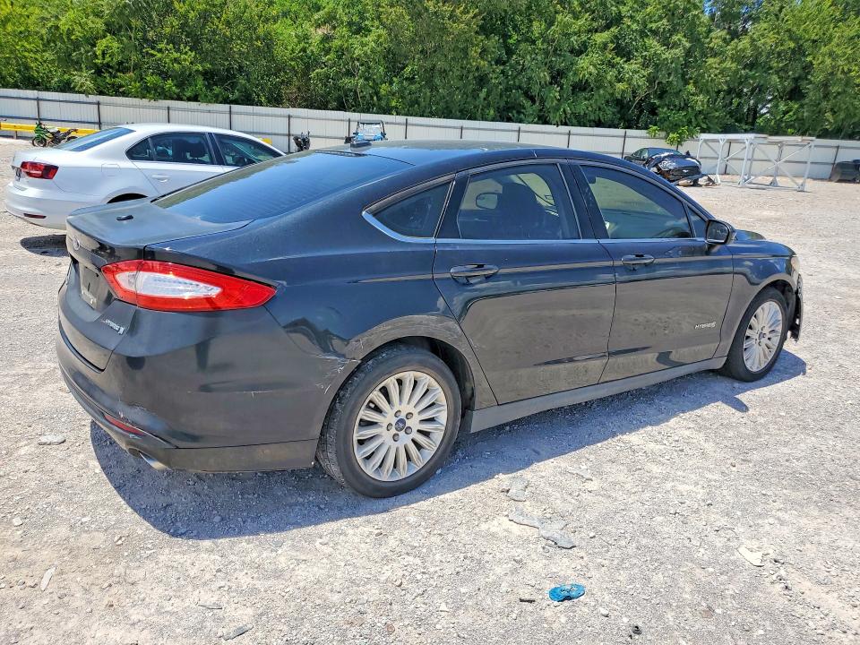 2015 Ford Fusion მანქანა იყიდება აუქციონზე, vin: 3FA6P0UU3FR139976, აუქციონის ნომერი: 61040056