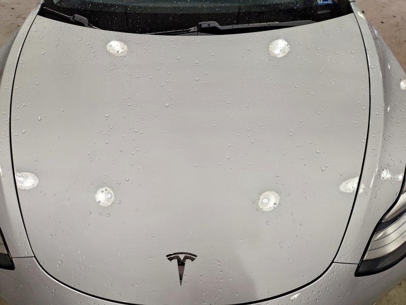 62107996 :رقم المزاد ، 5YJ3E1EA8JF017850 vin ، 2018 Tesla Model 3 مزاد بيع