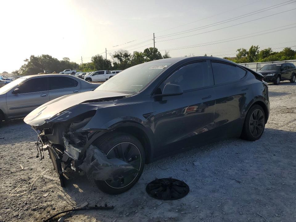 2024 Tesla Model Y მანქანა იყიდება აუქციონზე, vin: 7SAYGDED3RF015174, აუქციონის ნომერი: 60384186