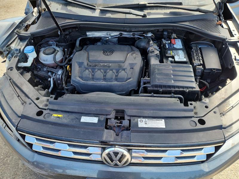 62045756 :رقم المزاد ، 3VV3B7AX0JM061652 vin ، 2018 Volkswagen Tiguan مزاد بيع