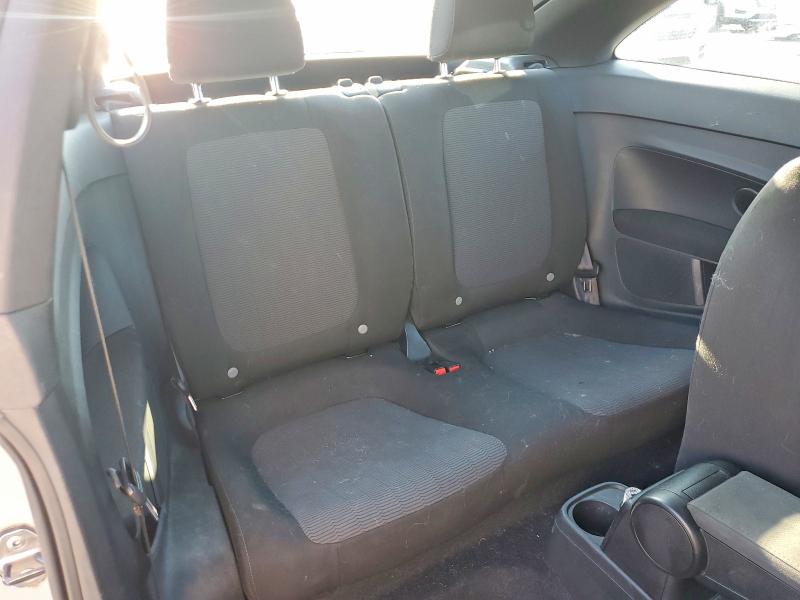 62803606 :رقم المزاد ، 3VWF17AT0EM644804 vin ، 2014 Volkswagen Beetle مزاد بيع