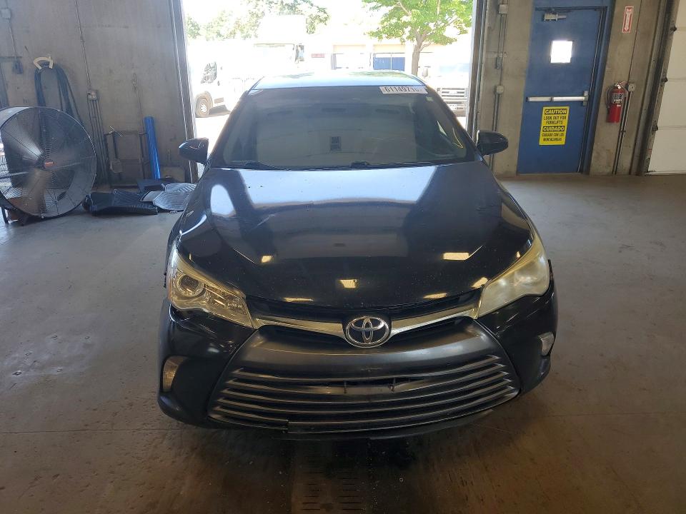 2015 Toyota Camry მანქანა იყიდება აუქციონზე, vin: 4T4BF1FK9FR461870, აუქციონის ნომერი: 61149716