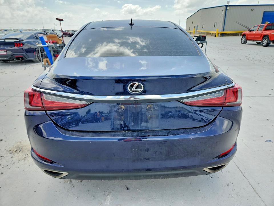 2021 Lexus Es 350 4d მანქანა იყიდება აუქციონზე, vin: 58ACZ1B16MU084195, აუქციონის ნომერი: 61755116