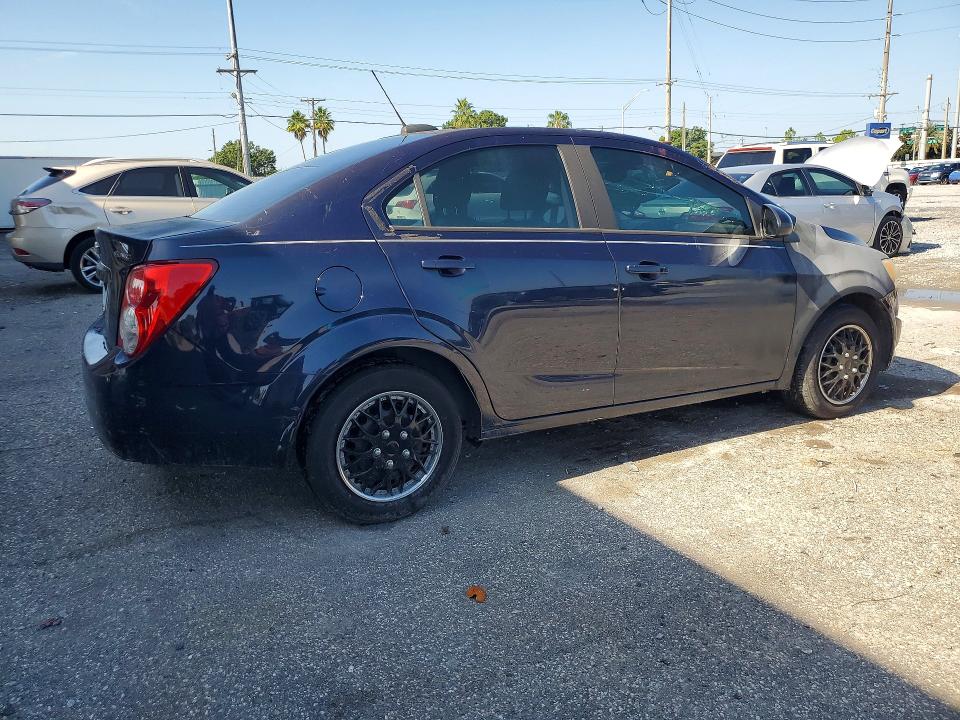 61938056 :رقم المزاد ، 1G1JA5SH8G4181720 vin ، 2016 Chevrolet Sonic مزاد بيع