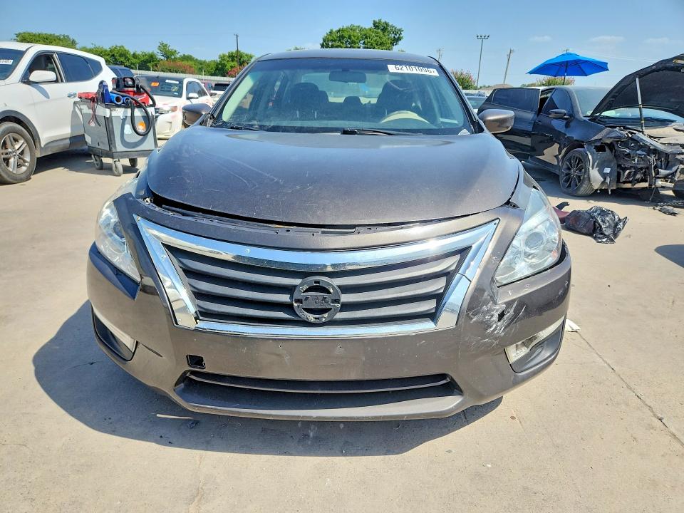 62101096 :رقم المزاد ، 1N4AL3APXFN921328 vin ، 2015 Nissan Altima مزاد بيع
