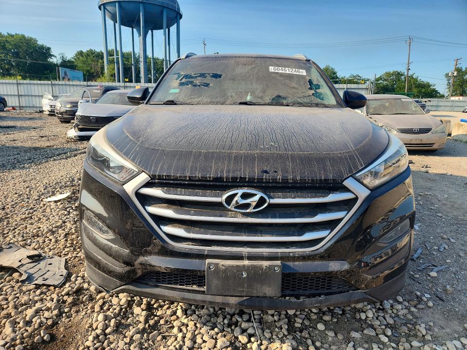 60461246 :رقم المزاد ، KM8J3CA45HU433800 vin ، 2017 Hyundai Tucson مزاد بيع