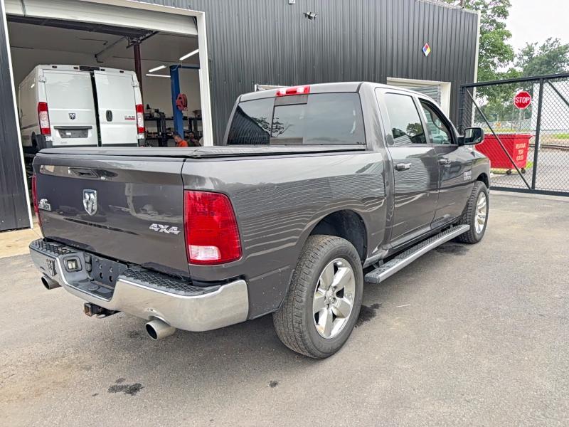 61037996 :رقم المزاد ، 1C6RR7LM8FS606896 vin ، 2015 Ram 1500 مزاد بيع